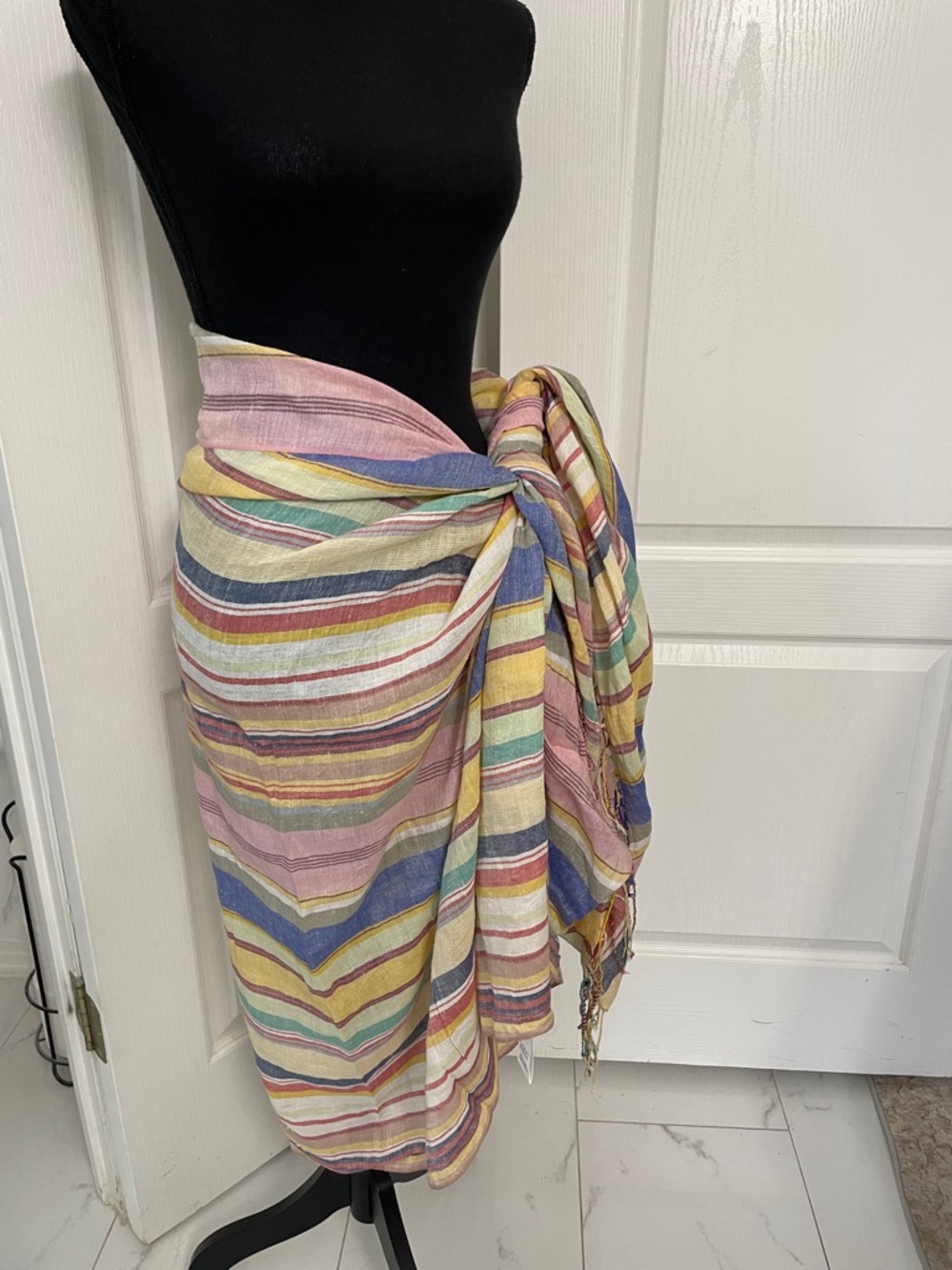 Vitamin A linen mix pareo wrap scarf XL new beach cover sarong - Picture 2 of 7